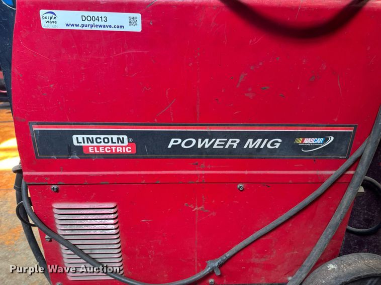 image for item DO0413 Lincoln Electric Power Mig 200 welder