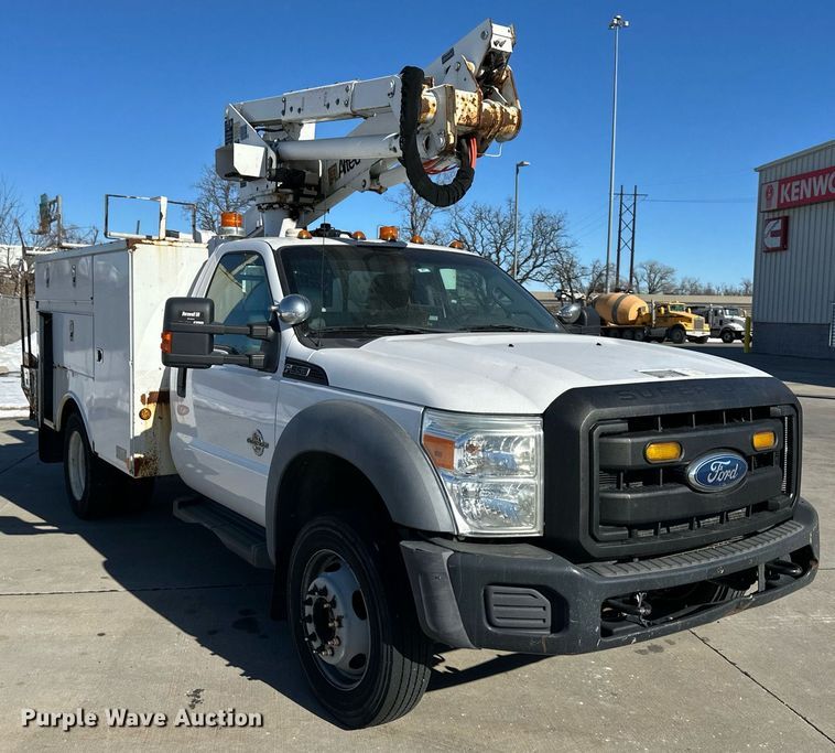 image for item DQ6586 2011 Ford F550 Super Duty bucket truck