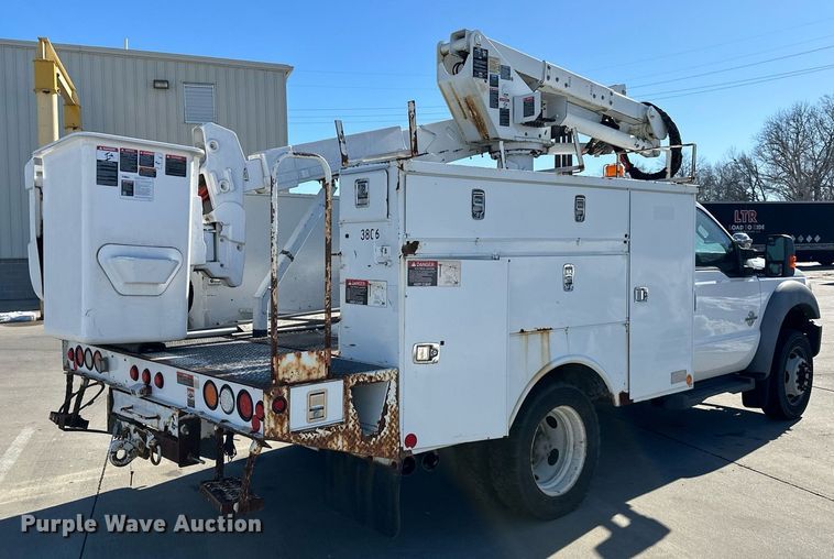 image for item DQ6586 2011 Ford F550 Super Duty bucket truck