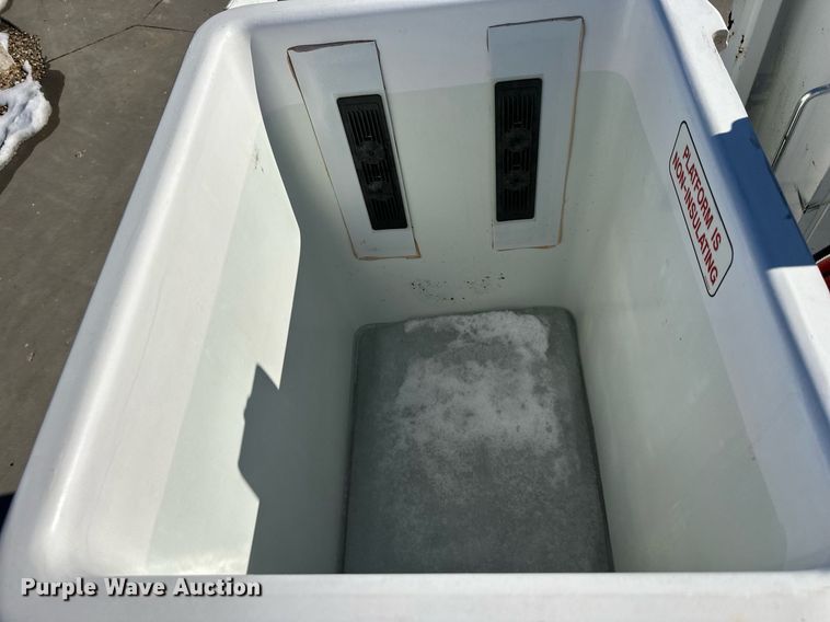 image for item DQ6586 2011 Ford F550 Super Duty bucket truck