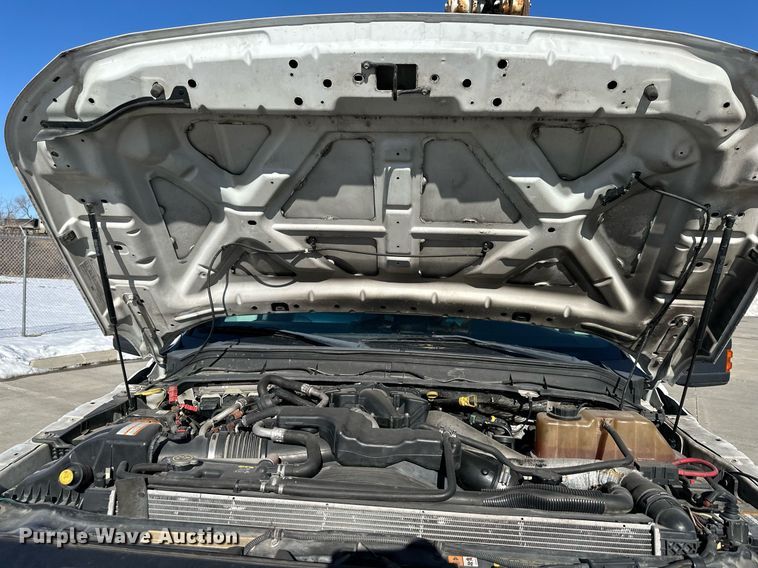 image for item DQ6586 2011 Ford F550 Super Duty bucket truck