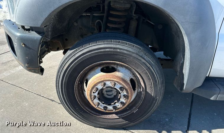 image for item DQ6586 2011 Ford F550 Super Duty bucket truck