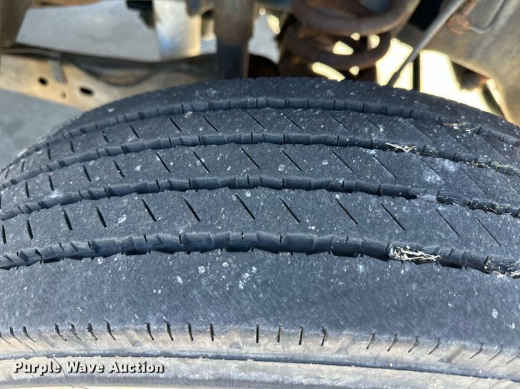 image for item DQ6586 2011 Ford F550 Super Duty bucket truck