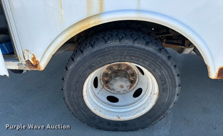 image for item DQ6586 2011 Ford F550 Super Duty bucket truck