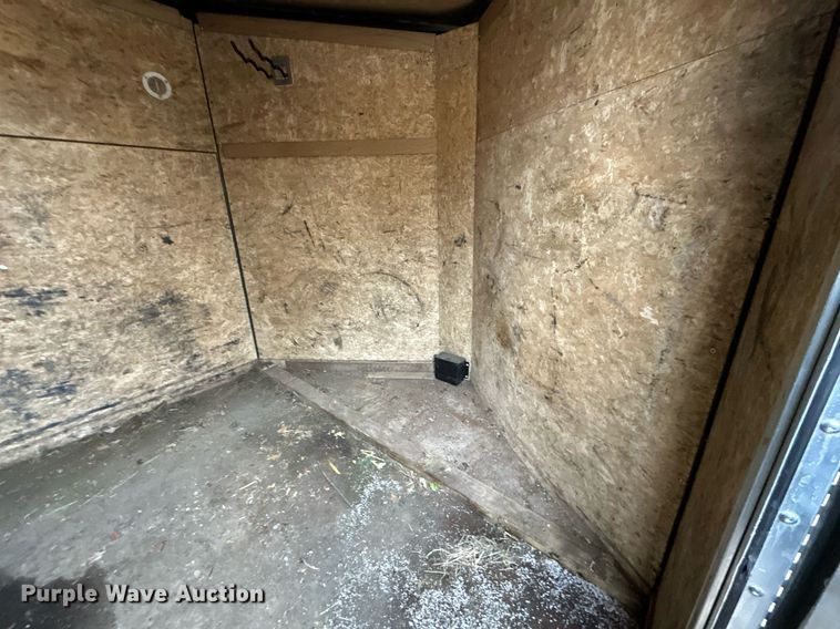 image for item DQ6631 2019 Formula enclosed cargo trailer