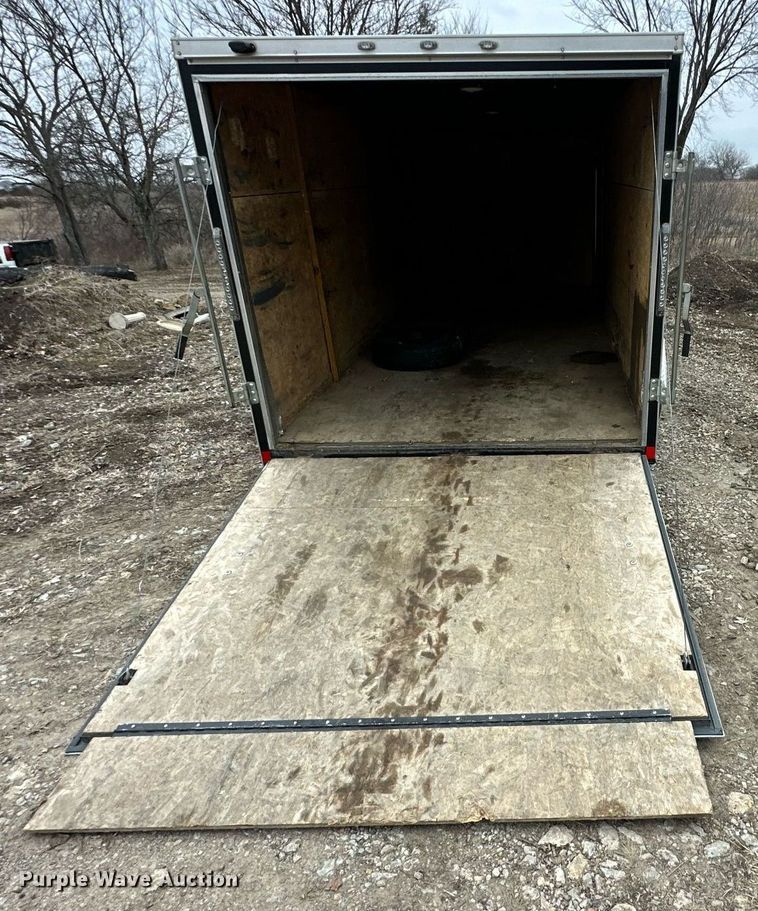 image for item DQ6631 2019 Formula enclosed cargo trailer