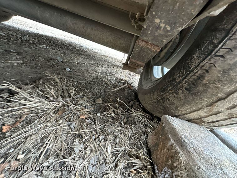 image for item DQ6631 2019 Formula enclosed cargo trailer