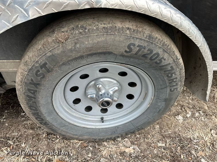 image for item DQ6631 2019 Formula enclosed cargo trailer