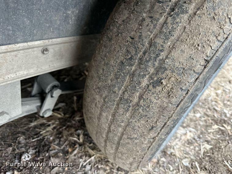 image for item DQ6631 2019 Formula enclosed cargo trailer