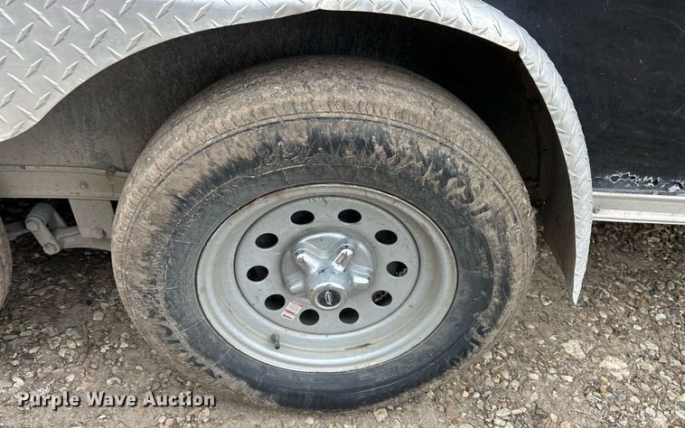 image for item DQ6631 2019 Formula enclosed cargo trailer