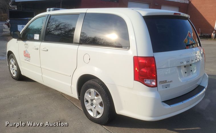 image for item DS5240 2013 Dodge Grand Caravan van