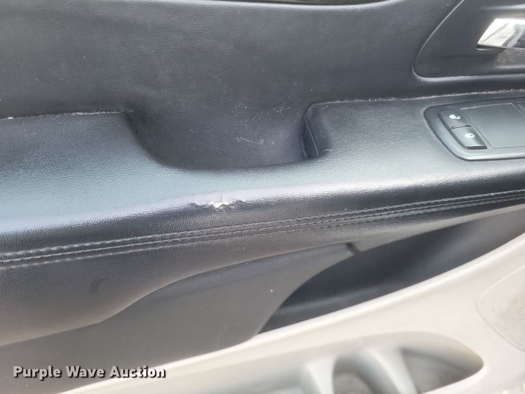 image for item DS5240 2013 Dodge Grand Caravan van