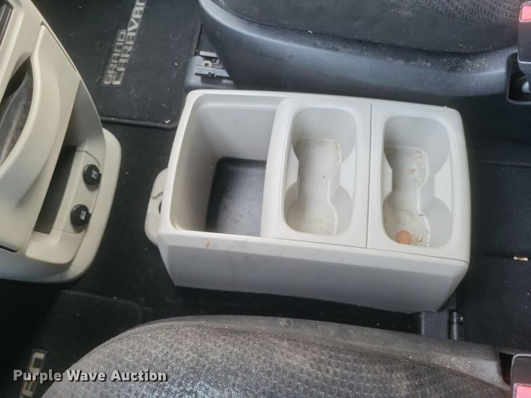 image for item DS5240 2013 Dodge Grand Caravan van