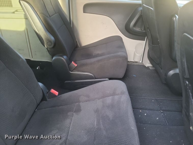 image for item DS5240 2013 Dodge Grand Caravan van