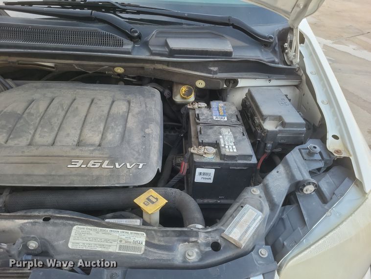 image for item DS5240 2013 Dodge Grand Caravan van