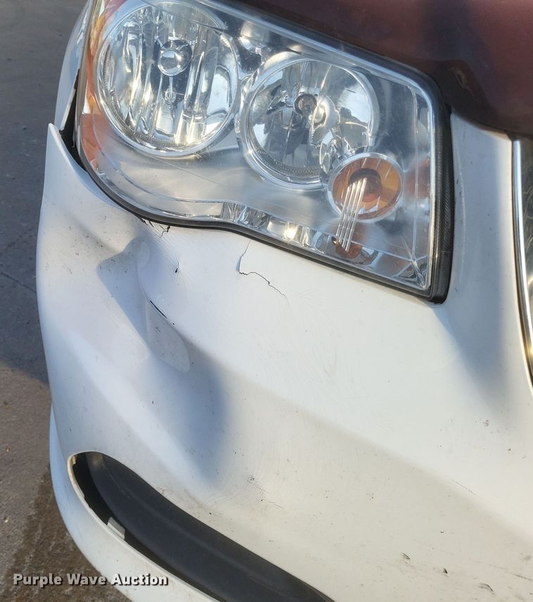 image for item DS5241 2015 Dodge Grand Caravan van