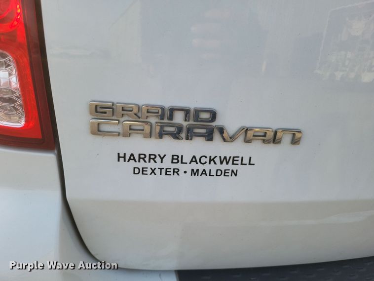 image for item DS5241 2015 Dodge Grand Caravan van