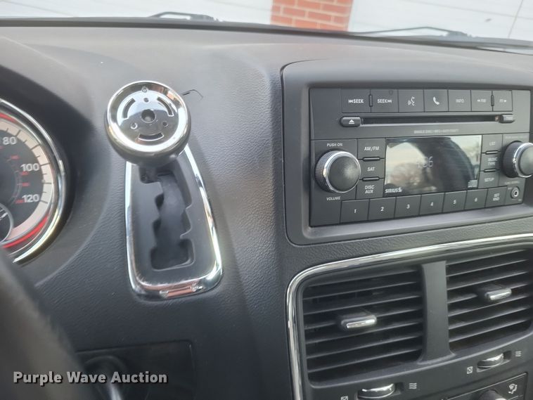 image for item DS5241 2015 Dodge Grand Caravan van