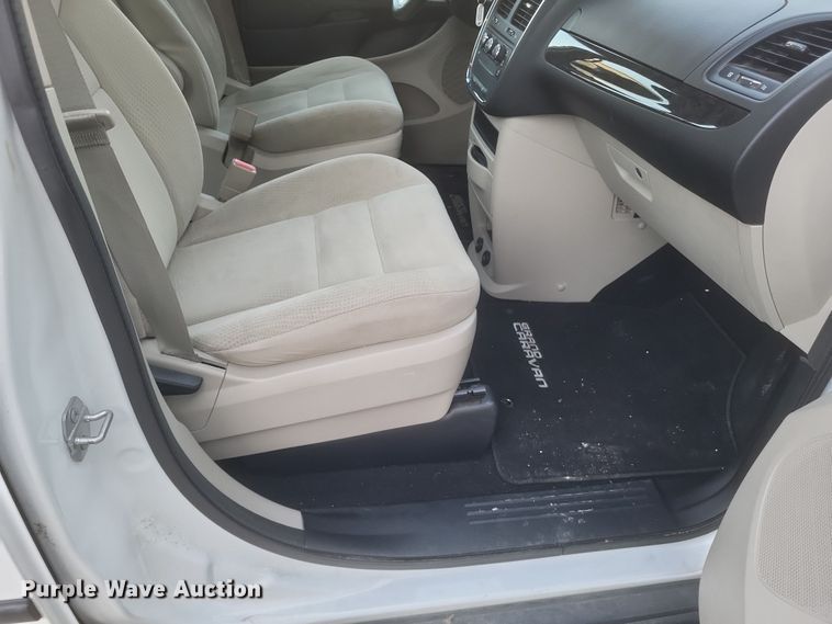 image for item DS5241 2015 Dodge Grand Caravan van