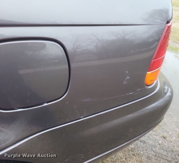 image for item DS5242 1999 Saturn SL 