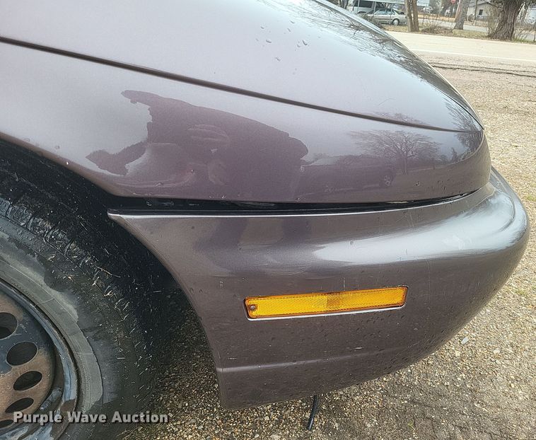 image for item DS5242 1999 Saturn SL 