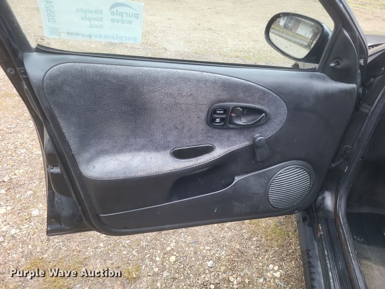 image for item DS5242 1999 Saturn SL 