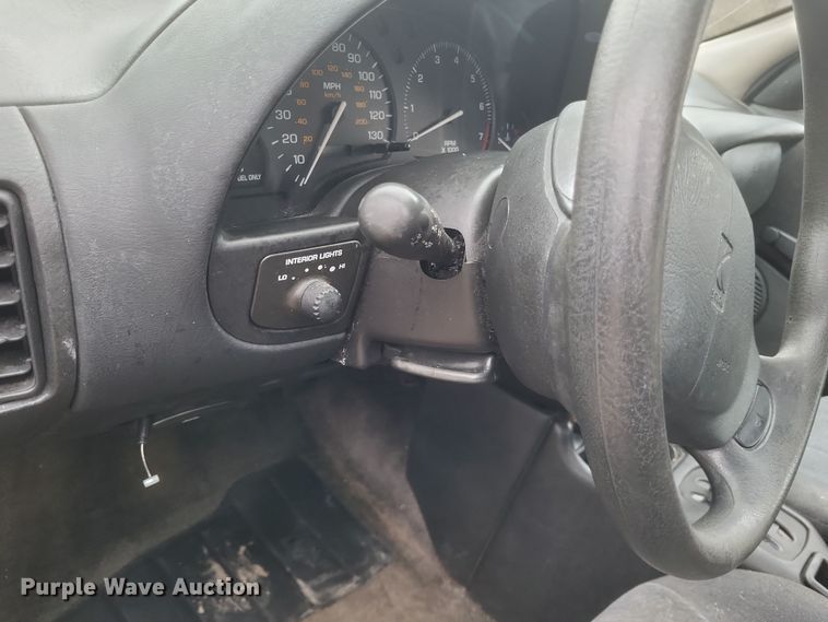 image for item DS5242 1999 Saturn SL 