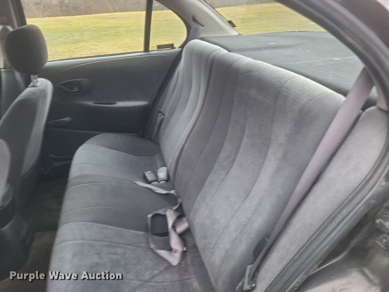 image for item DS5242 1999 Saturn SL 