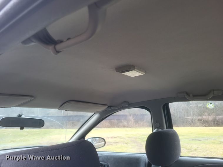 image for item DS5242 1999 Saturn SL 