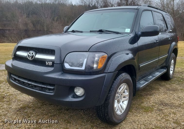 image for item DS5243 2005 Toyota Sequoia SUV