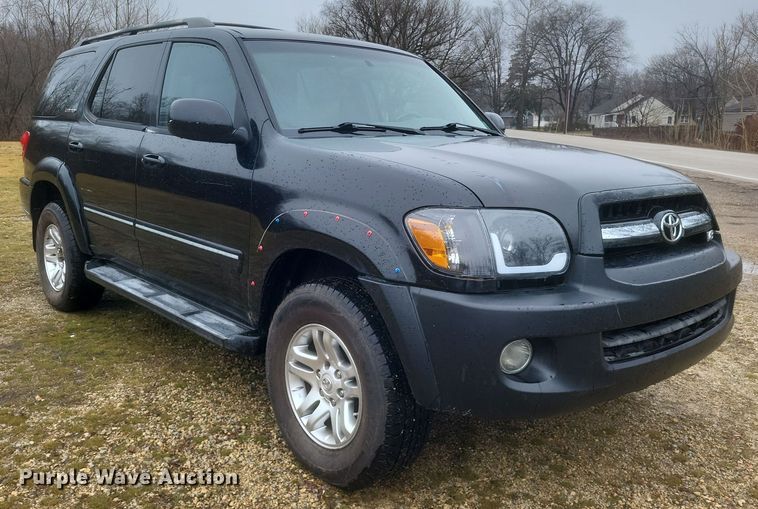 image for item DS5243 2005 Toyota Sequoia SUV