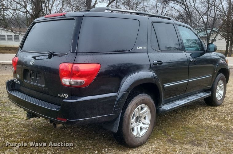 image for item DS5243 2005 Toyota Sequoia SUV
