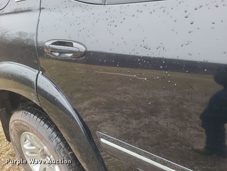 image for item DS5243 2005 Toyota Sequoia SUV