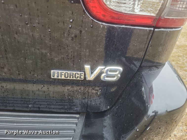 image for item DS5243 2005 Toyota Sequoia SUV