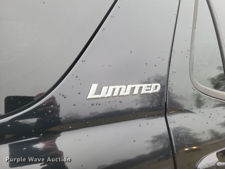 image for item DS5243 2005 Toyota Sequoia SUV