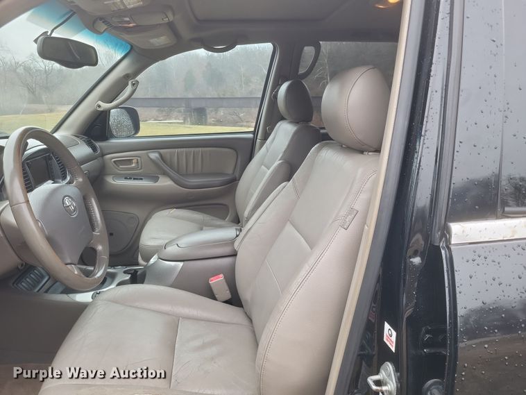 image for item DS5243 2005 Toyota Sequoia SUV