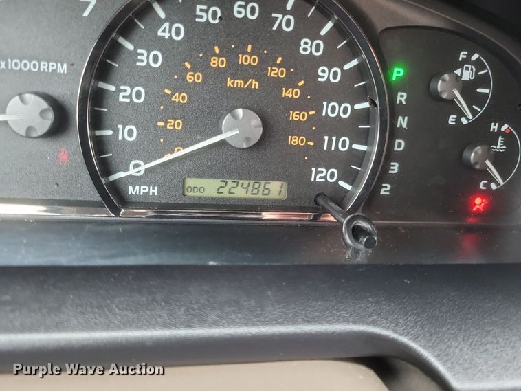 image for item DS5243 2005 Toyota Sequoia SUV