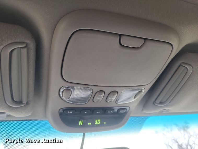 image for item DS5243 2005 Toyota Sequoia SUV