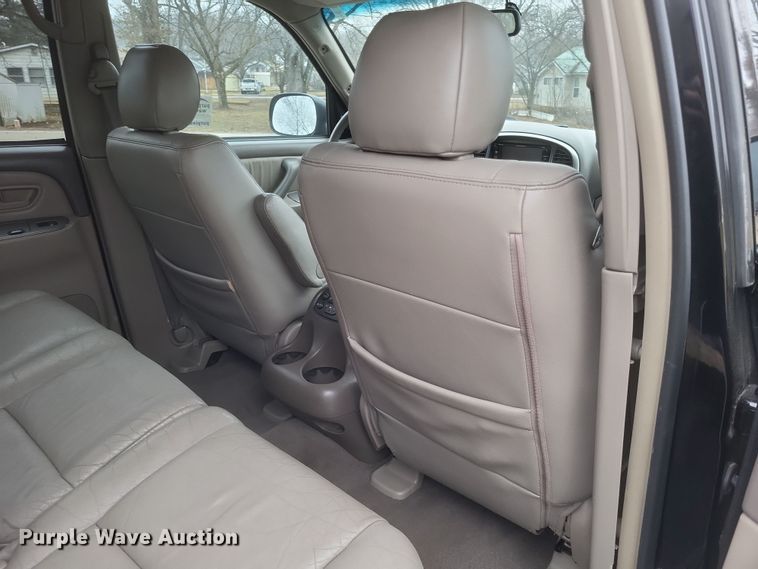 image for item DS5243 2005 Toyota Sequoia SUV