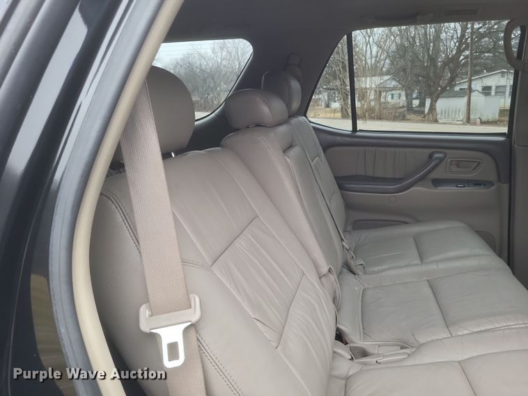 image for item DS5243 2005 Toyota Sequoia SUV