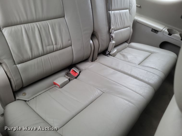 image for item DS5243 2005 Toyota Sequoia SUV