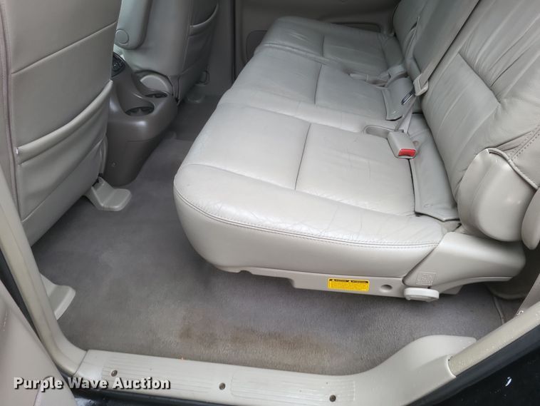 image for item DS5243 2005 Toyota Sequoia SUV