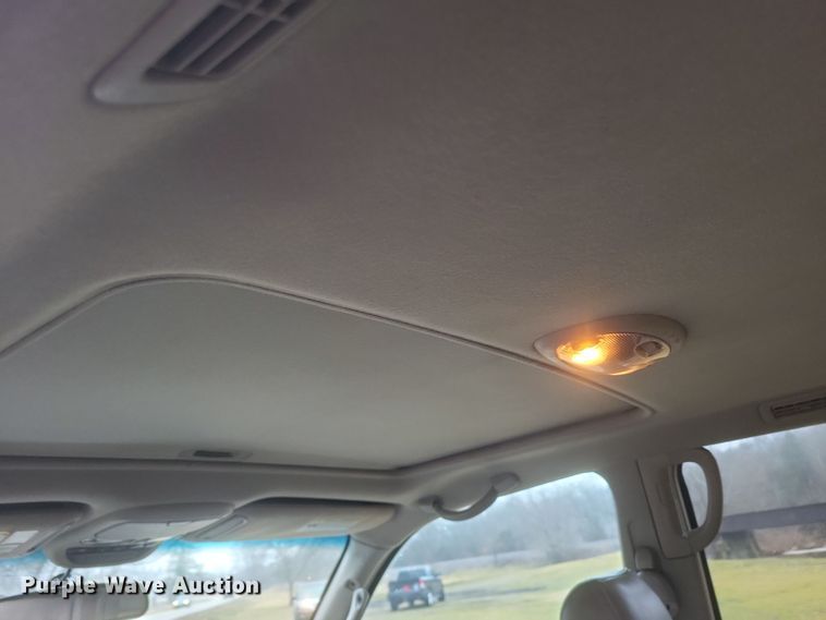 image for item DS5243 2005 Toyota Sequoia SUV