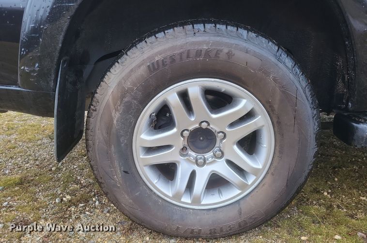 image for item DS5243 2005 Toyota Sequoia SUV