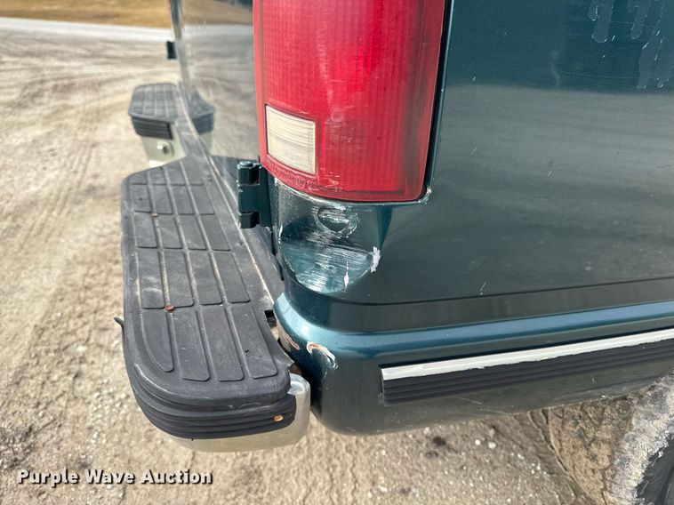 image for item DT0534 1995 GMC Yukon SLE SUV