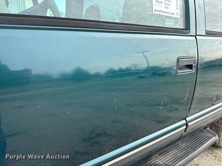 image for item DT0534 1995 GMC Yukon SLE SUV