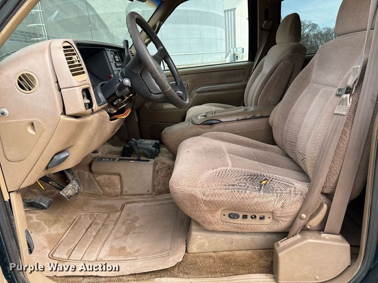 image for item DT0534 1995 GMC Yukon SLE SUV