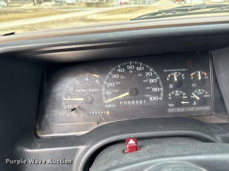 image for item DT0534 1995 GMC Yukon SLE SUV