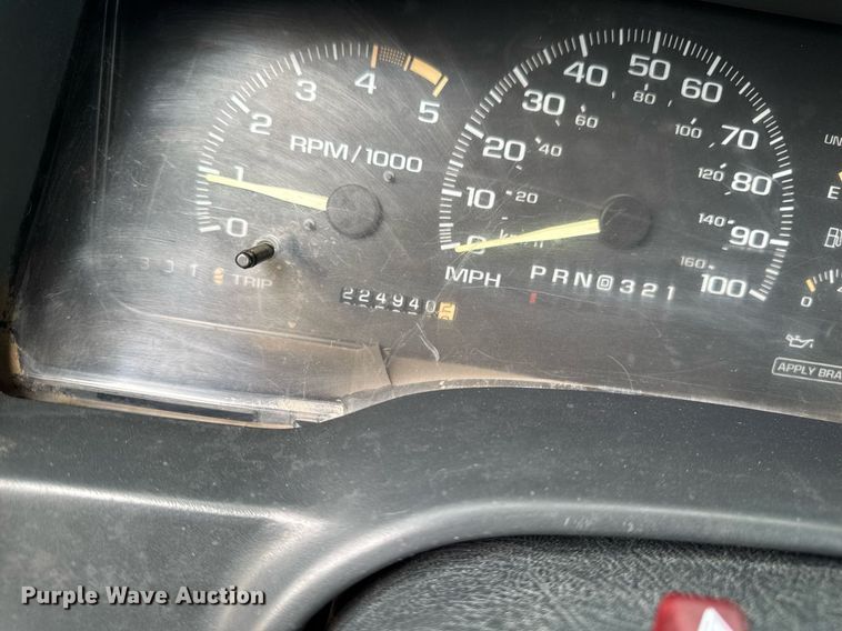 image for item DT0534 1995 GMC Yukon SLE SUV