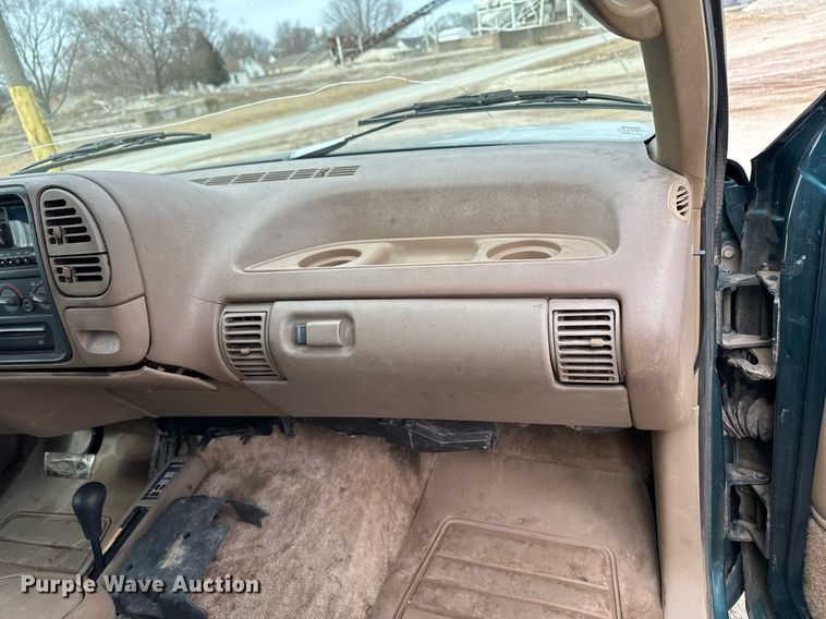 image for item DT0534 1995 GMC Yukon SLE SUV